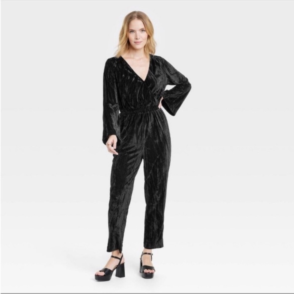 Black Velvet Jumpsuit with flare sleeves XS